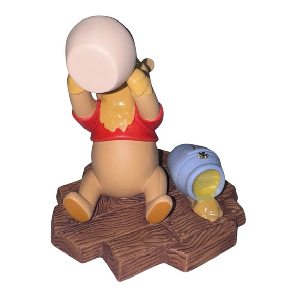 Pooh & Friends (NWT) “Life Is Sweet” collectible, porcelain figurine - Picture 3 of 11